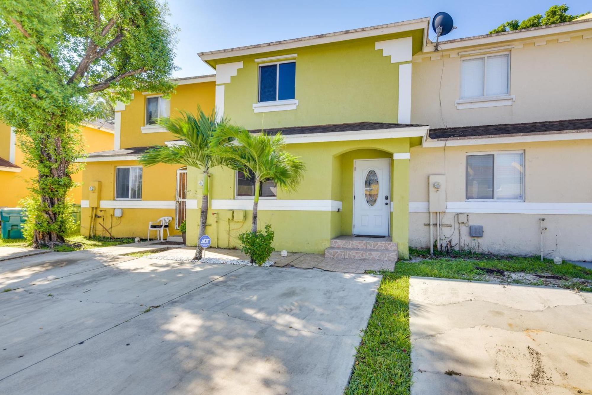 Opa-Locka Townhome, 15 Mi To Miami Beach! Buitenkant foto