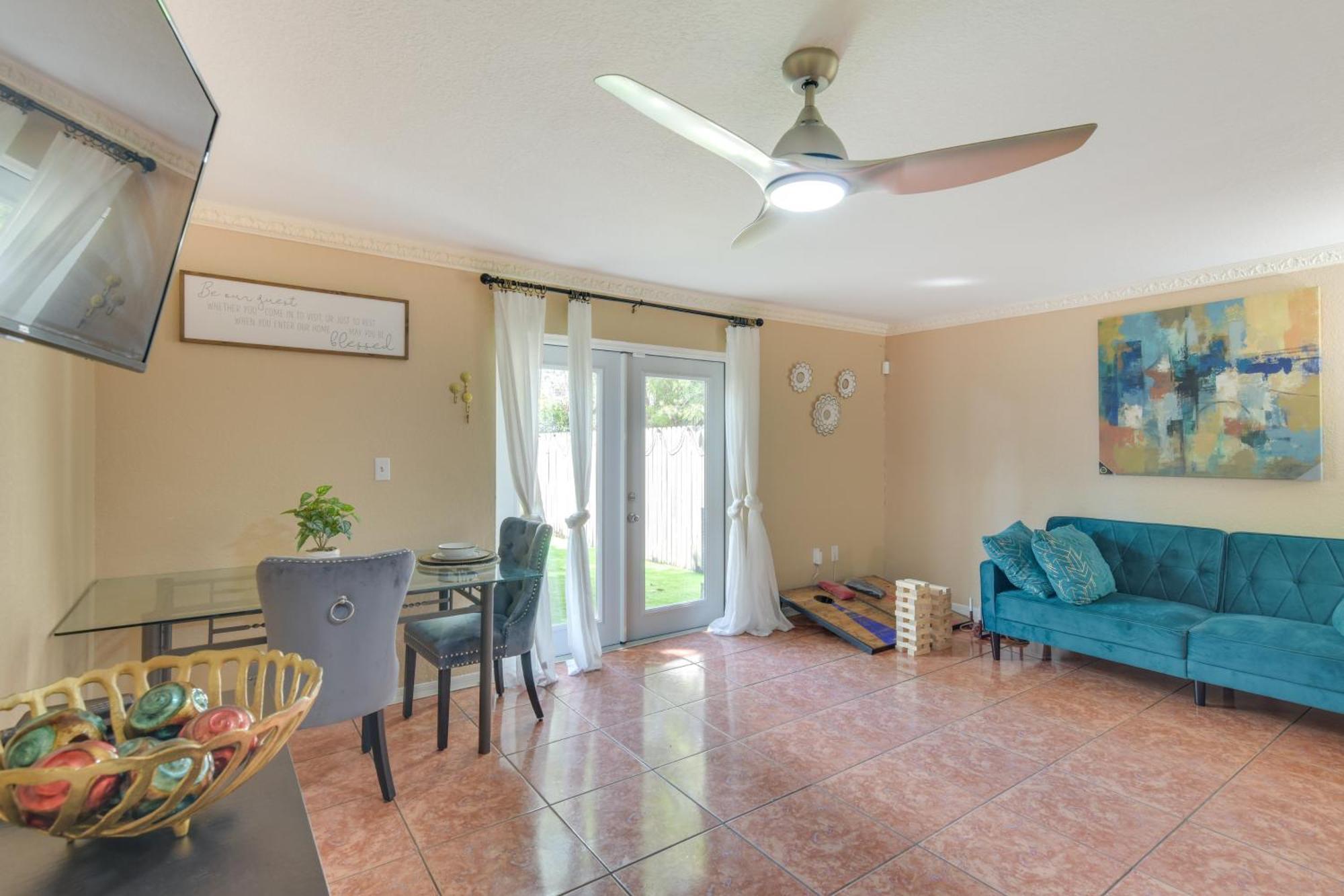 Opa-Locka Townhome, 15 Mi To Miami Beach! Buitenkant foto