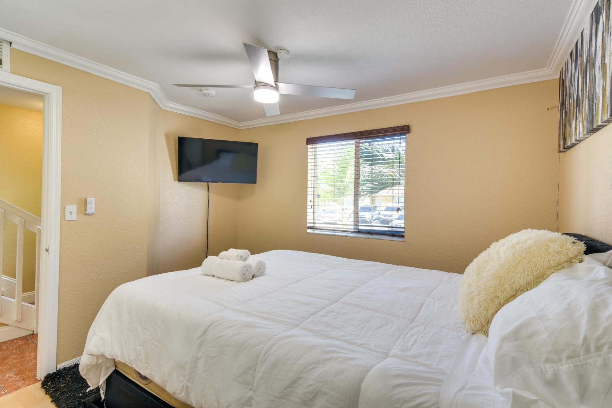 Opa-Locka Townhome, 15 Mi To Miami Beach! Buitenkant foto